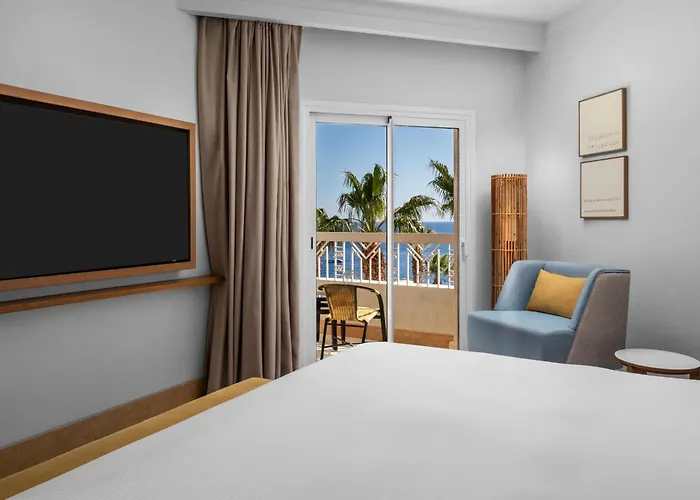 אתר נופש Doubletree By Hilton Sheikh Bay שארם א-שייח