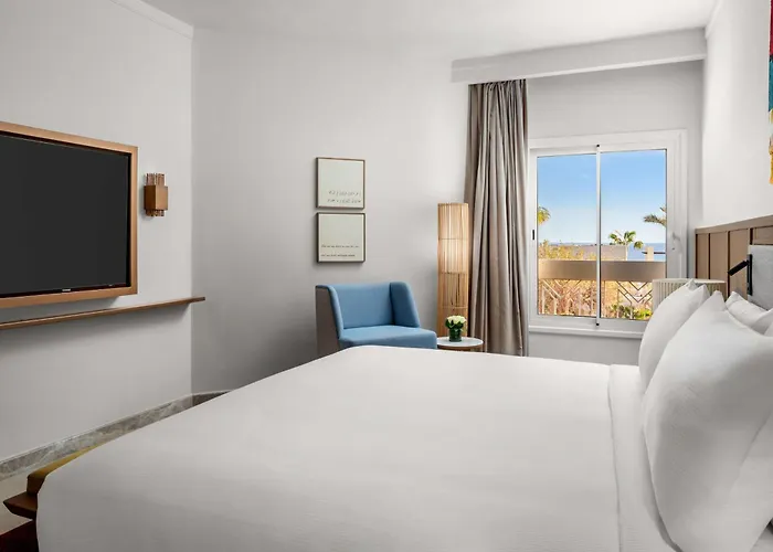 Doubletree By Hilton Sheikh Bay 4*