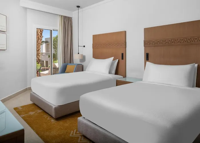 Doubletree By Hilton Sheikh Bay 4*