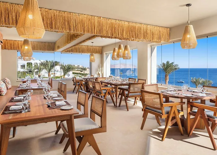 אתר נופש Doubletree By Hilton Sheikh Bay שארם א-שייח