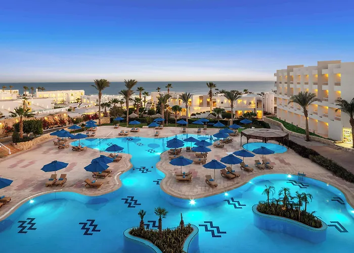 منتجع Doubletree By Hilton Sheikh Bay