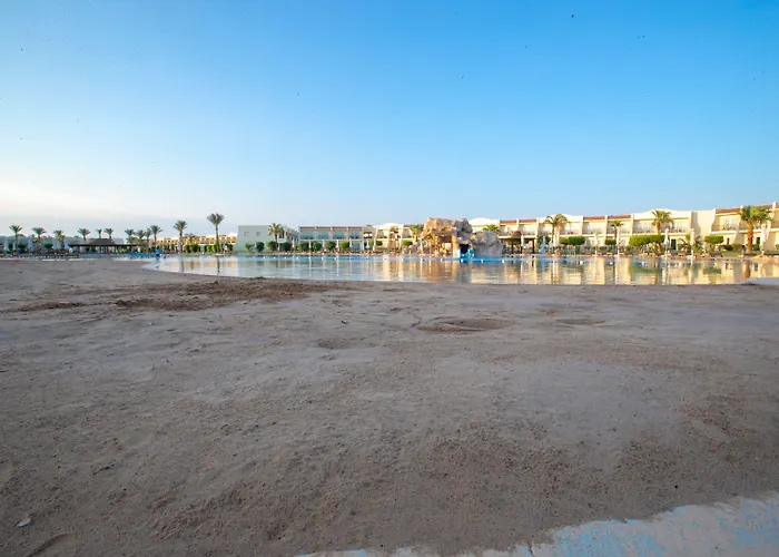 Doubletree By Hilton Sheikh Bay منتجع